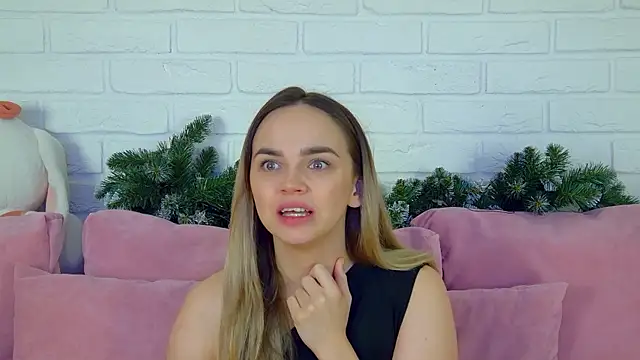 Snapshot of AnitaVenture chatting on January 8, 2026, 4:18 am AnitaVenture online show from January 8, 2026, 4:18 am