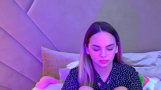 Snapshot of AnitaVenture chatting on October 11, 2025, 4:35 am AnitaVenture online show from October 11, 2025, 4:35 am