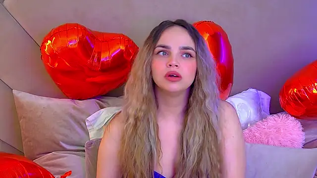 Snapshot of AnitaVenture chatting on October 12, 2025, 4:47 am AnitaVenture online show from October 12, 2025, 4:47 am