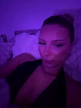 Snapshot of blondeeee chatting on January 7, 2026, 5:07 pm blondeeee online show from January 7, 2026, 5:07 pm