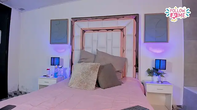 Violeta dh online show from November 25, 2025, 12:05 pm