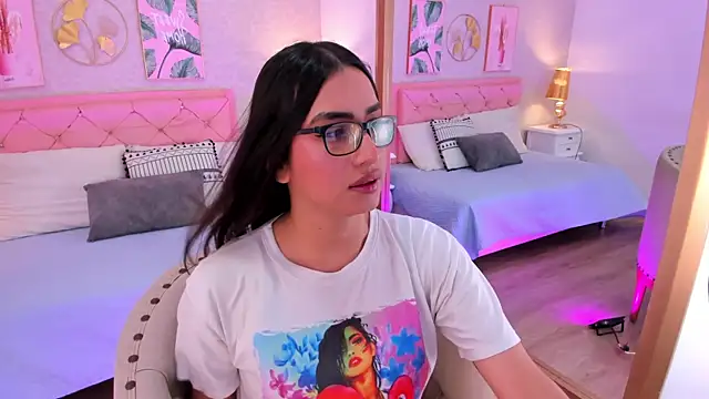 cherrylady 02 online show from April 21, 2026, 1:07 pm