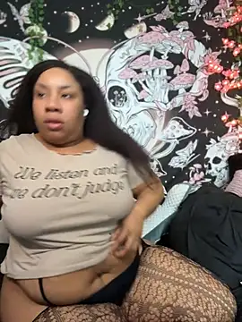 NeliaHexxen online show from June 28, 2026, 9:32 pm