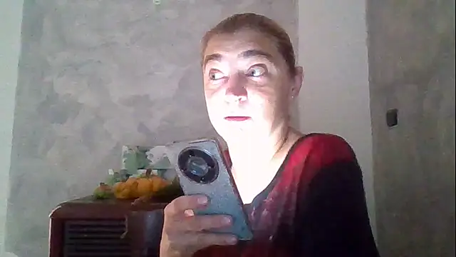 Snapshot of GoldenAngelMilf chatting on October 30, 2025, 8:23 am GoldenAngelMilf online show from October 30, 2025, 8:23 am