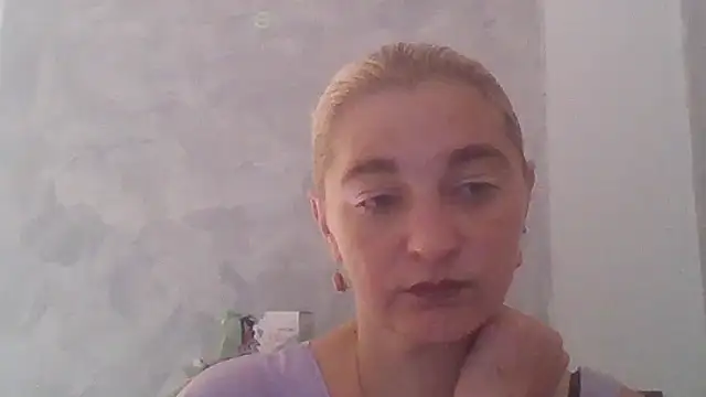 Snapshot of GoldenAngelMilf chatting on September 26, 2025, 1:40 pm GoldenAngelMilf online show from September 26, 2025, 1:40 pm