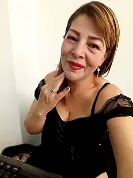 VANESSA  01 online show from November 13, 2025, 12:31 pm