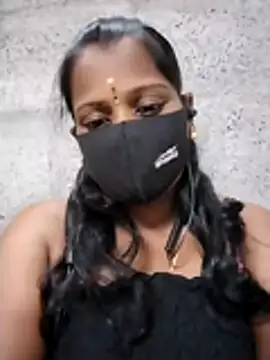 Tamil Hot Sandy online show from August 4, 2026, 4:44 pm