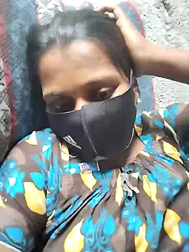 Tamil Hot Sandy online show from November 17, 2025, 9:35 am