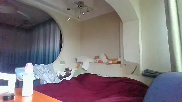 QueenMomyS online show from November 21, 2025, 6:56 am