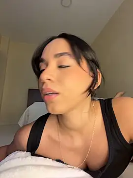 Capricho 01 online show from October 29, 2025, 6:51 pm