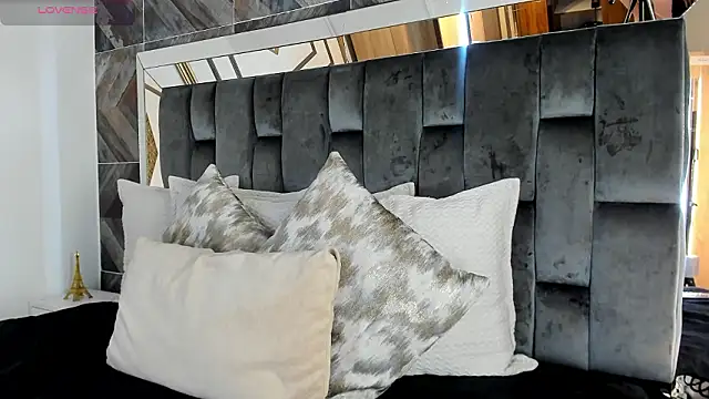 Snapshot of NaylaGrey chatting on January 18, 2026, 12:08 pm NaylaGrey online show from January 18, 2026, 12:08 pm