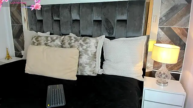 Snapshot of NaylaGrey chatting on February 22, 2026, 11:56 am NaylaGrey online show from February 22, 2026, 11:56 am