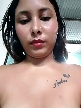 Snapshot of mommy-hot-valeria chatting on October 6, 2025, 7:25 pm mommy-hot-valeria online show from October 6, 2025, 7:25 pm