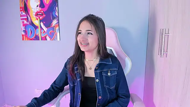 Snapshot of Athenea__fox chatting on December 14, 2025, 11:49 am Athenea fox online show from December 14, 2025, 11:49 am