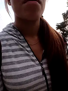 nhinhi-sexy online show from October 29, 2025, 11:25 pm