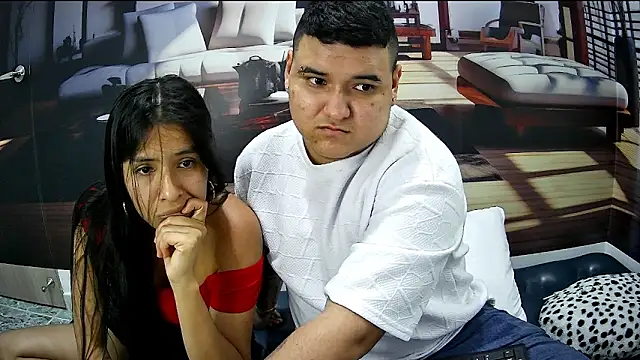 Snapshot of Charly_and_laura chatting on October 1, 2025, 7:51 pm Charly and laura online show from October 1, 2025, 7:51 pm