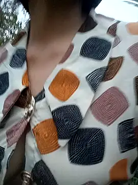 bree-zz online show from April 5, 2026, 11:06 am