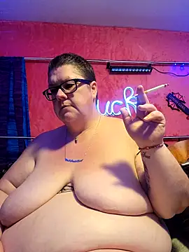 violentviolet68 online show from May 12, 2026, 11:33 pm