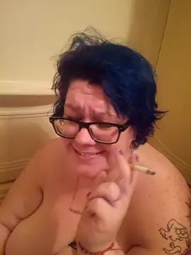 violentviolet68 online show from January 7, 2026, 3:22 am