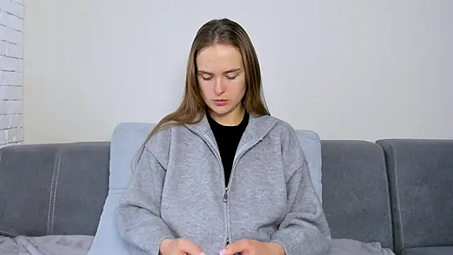 LilMary  online show from December 16, 2025, 8:51 am