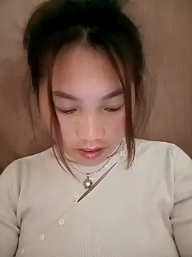 min-xinh online show from November 22, 2025, 4:11 am