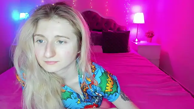 CamillaDreamer online show from January 18, 2026, 5:05 pm