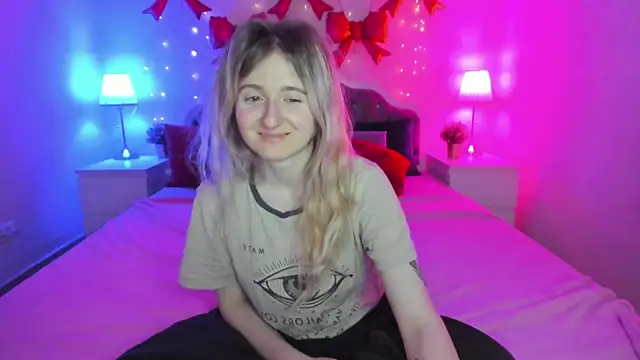 CamillaDreamer online show from April 1, 2026, 10:28 pm