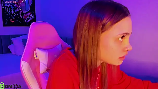 KarinaBroks online show from December 18, 2025, 11:58 am