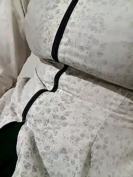 Snapshot of kavita_bhabi chatting on November 11, 2025, 3:07 pm kavita bhabi online show from November 11, 2025, 3:07 pm