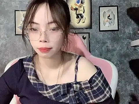 Ellie039 online show from October 22, 2025, 5:23 pm