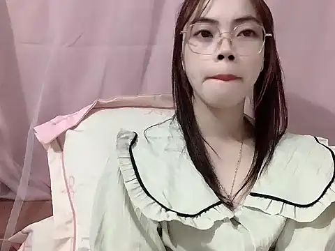 Ellie039 online show from October 8, 2025, 5:46 pm