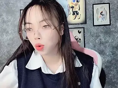 Ellie039 online show from November 14, 2025, 7:39 pm