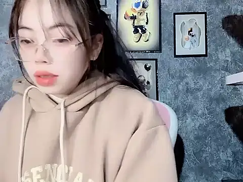 Ellie039 online show from November 11, 2025, 10:26 pm