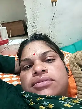 Snapshot of SHMA-77 chatting on November 17, 2025, 4:11 pm SHMA-77 online show from November 17, 2025, 4:11 pm