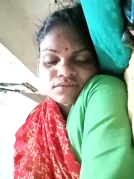 Snapshot of SHMA-77 chatting on September 30, 2025, 4:46 pm SHMA-77 online show from September 30, 2025, 4:46 pm