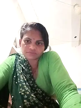 Snapshot of SHMA-77 chatting on October 14, 2025, 3:23 pm SHMA-77 online show from October 14, 2025, 3:23 pm