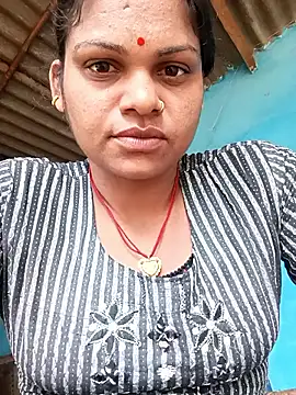 Snapshot of SHMA-77 chatting on October 27, 2025, 7:53 am SHMA-77 online show from October 27, 2025, 7:53 am