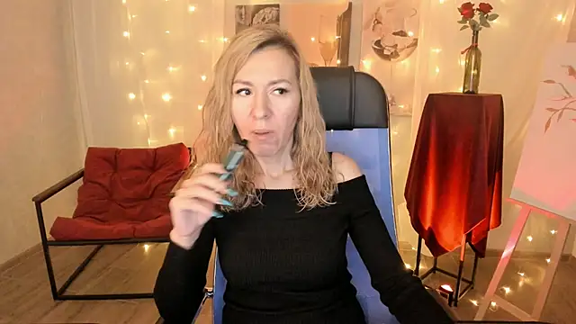 DonnaSmitth online show from February 12, 2026, 6:29 pm