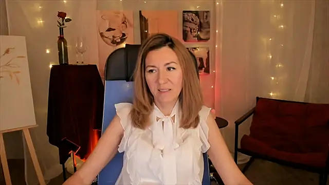 DonnaSmitth online show from December 1, 2025, 12:39 pm