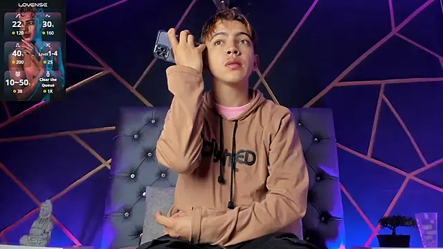 Lian Miller1  online show from January 15, 2026, 12:30 pm