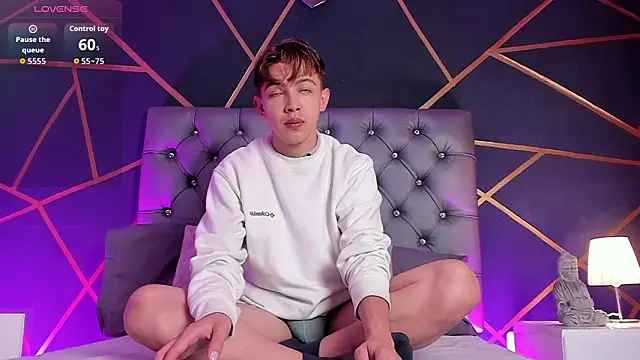 Lian Miller1  online show from March 27, 2026, 12:28 pm