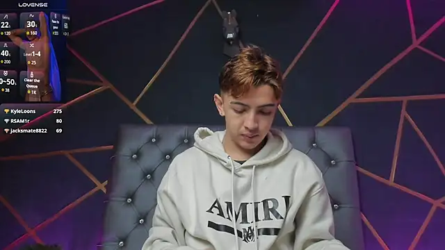 Lian Miller1  online show from November 14, 2025, 12:20 pm