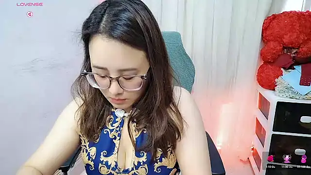 NEWONETO online show from October 21, 2025, 8:36 am