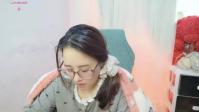 Snapshot of NEWONETO chatting on October 18, 2025, 1:40 am NEWONETO online show from October 18, 2025, 1:40 am