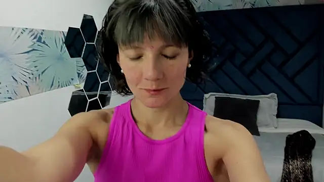 Valery More   online show from November 18, 2025, 12:30 pm