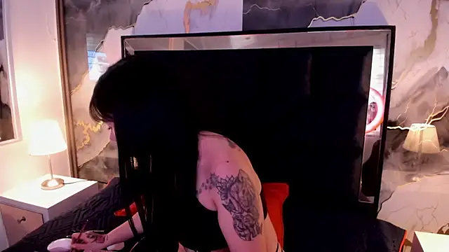 SusanVilla online show from February 2, 2026, 7:46 pm