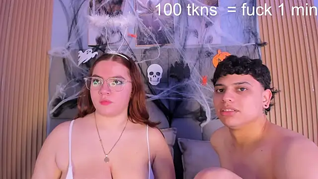 Kandyfrees  online show from October 26, 2025, 1:11 pm