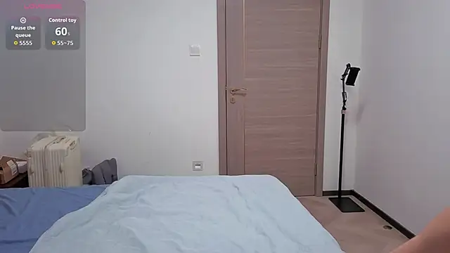 dudu-baby10 online show from October 25, 2025, 5:35 pm