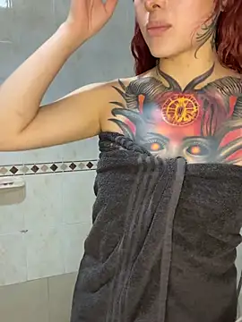 Snapshot of SelenaRouge1 chatting on February 14, 2026, 2:01 am SelenaRouge1 online show from February 14, 2026, 2:01 am