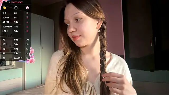 EmiIyKitty online show from February 11, 2026, 1:33 pm